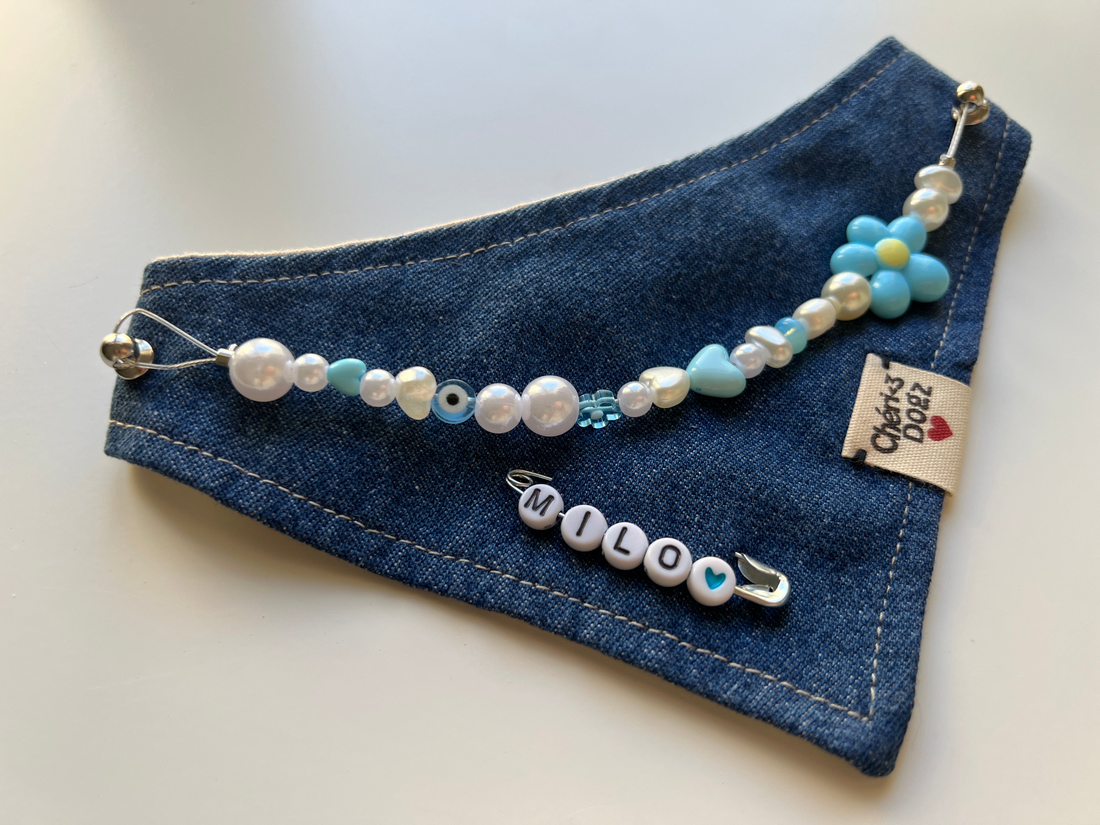 Personnalisation prénom — version pendentif ou épingle